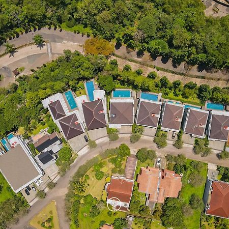 Tulip Hill View Villa 5 Bedrooms With A Private Swimming Pool Bandung Dış mekan fotoğraf