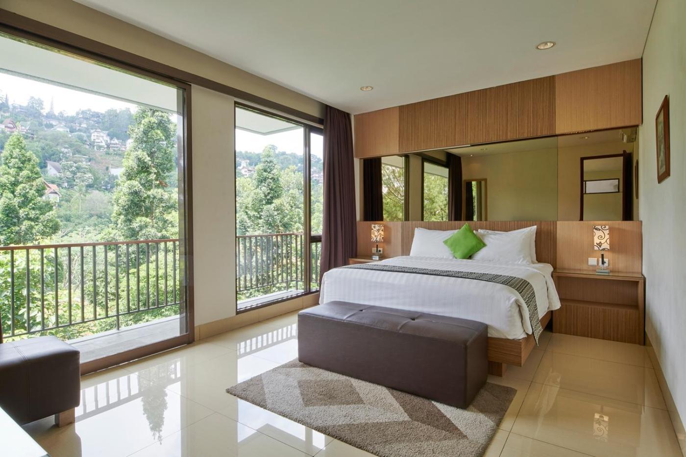 Tulip Hill View Villa 5 Bedrooms With A Private Swimming Pool Bandung Dış mekan fotoğraf