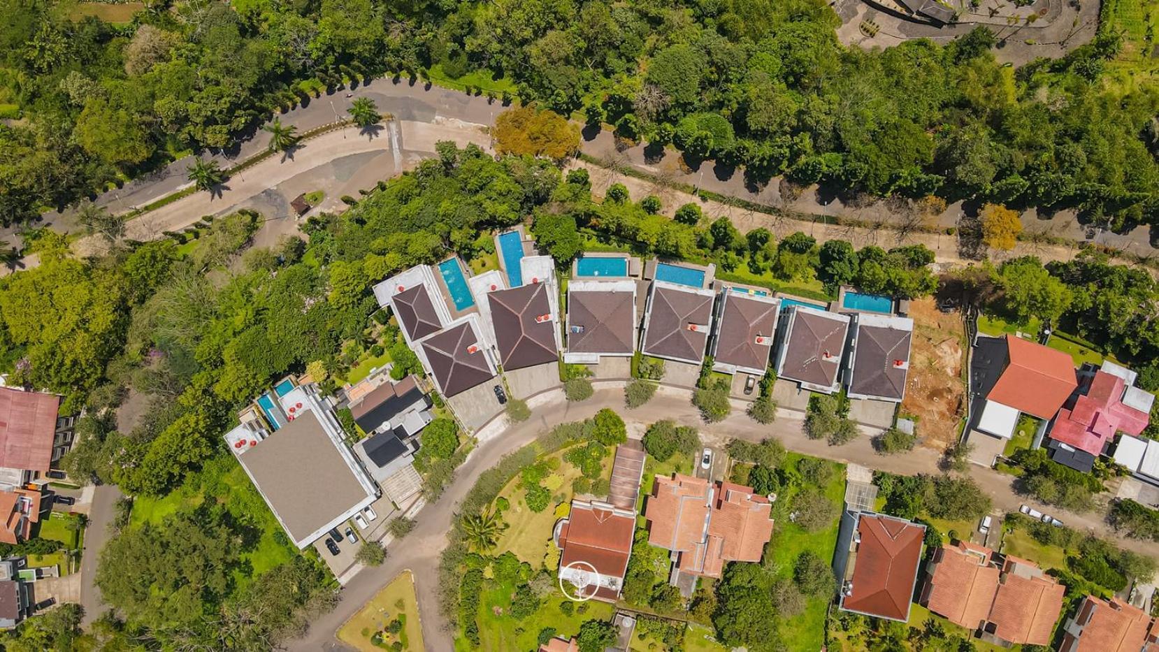 Tulip Hill View Villa 5 Bedrooms With A Private Swimming Pool Bandung Dış mekan fotoğraf